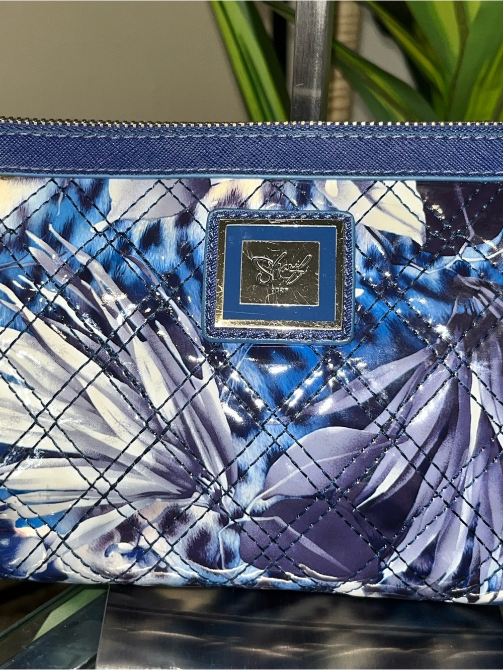 Sharif Floral Crossbody with Blue & Red Botanical Lining - Picture 7 of 7